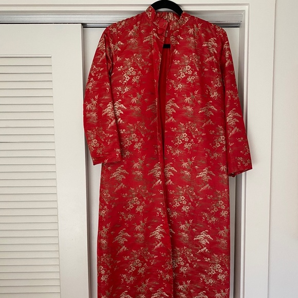 Red Silk and Gold Thread Jacket - Picture 4 of 5